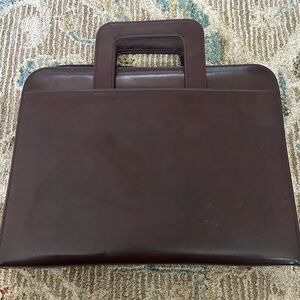 Vegan Leather Retractable Handles Briefcase Portfolio. Never used. Dark Brown‎